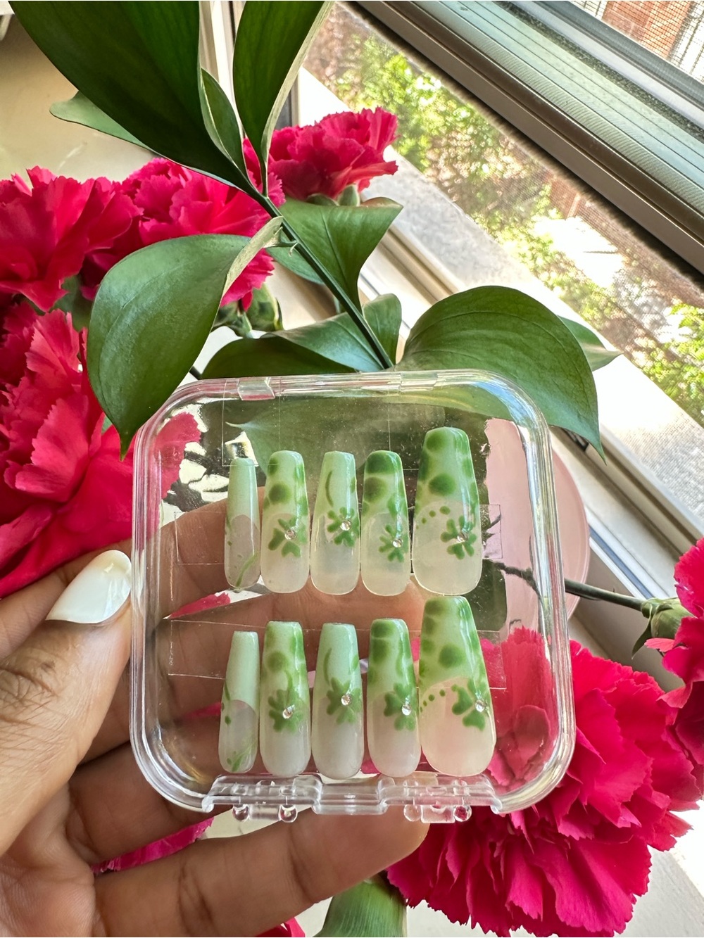 Green Ombre Floral Press-On Nails - Reusable Set